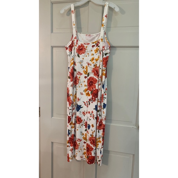 Forever 21 Floral Dress - Picture 2 of 4